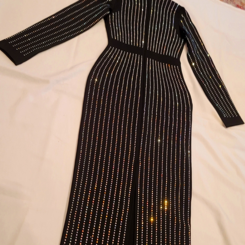GORGEOUS BLACK COCKTAIL DRESS WITH RHINESTONES